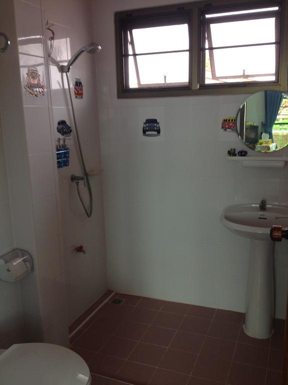 Bed and Breakfast Loy Manee House Аюттхая Номер фото