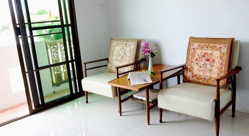 Bed and Breakfast Loy Manee House Аюттхая Номер фото