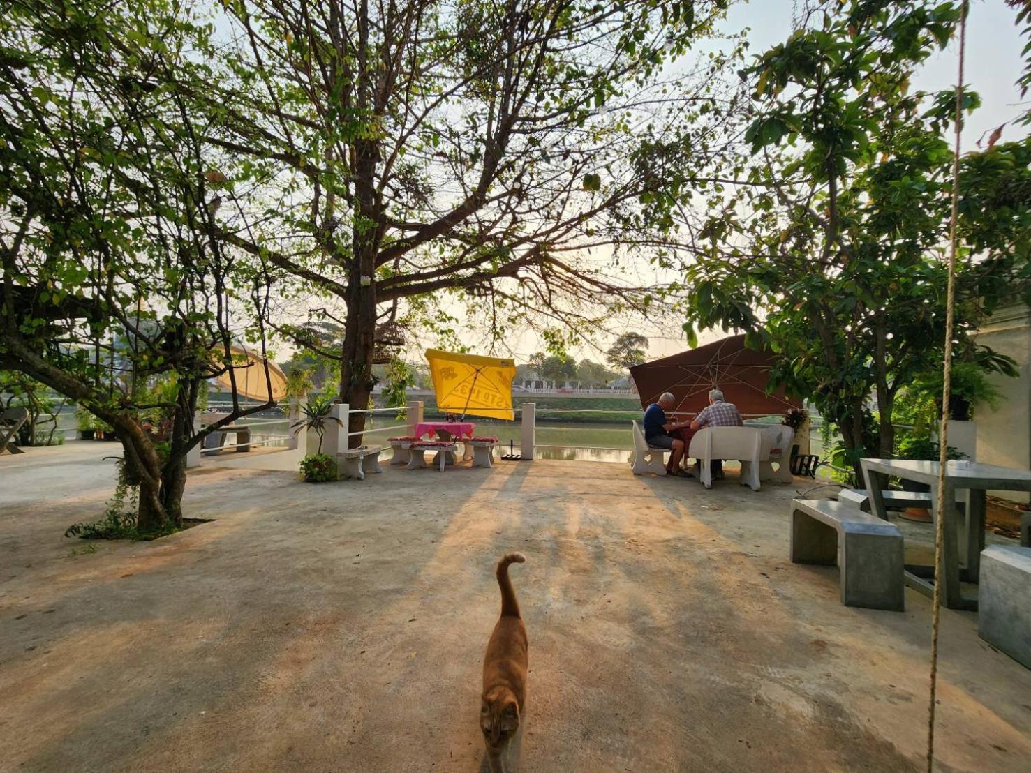 Bed and Breakfast Loy Manee House Аюттхая Екстер'єр фото