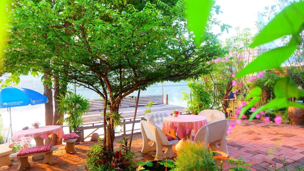 Bed and Breakfast Loy Manee House Аюттхая Екстер'єр фото